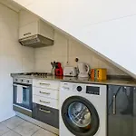 Central And Cozy Apartment